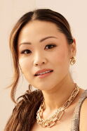 Jee Young Han
