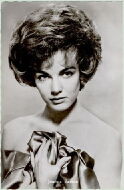 Joanna Barnes