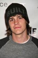 Johnny Simmons