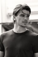 Josh Hartnett