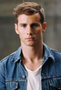 Kelly Blatz