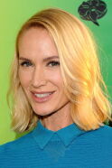 Kelly Lynch