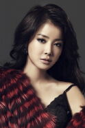 Lee Si-young
