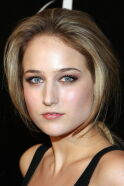Leelee Sobieski