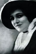 Lila Leslie