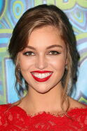 Lili Simmons