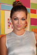 Lili Simmons