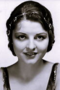 Lilian Bond