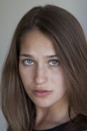 Lola Kirke
