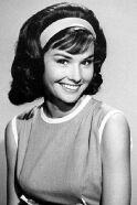 Lori Saunders