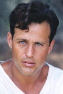 Louis Mandylor