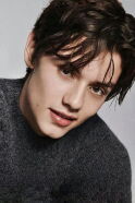 Louis Partridge