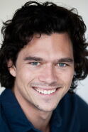 Luke Arnold