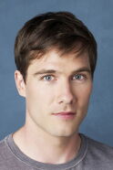 Luke Macfarlane