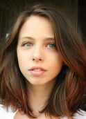 Luna Mijović