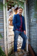 Mark D Valenti