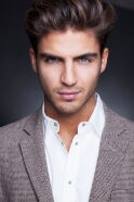 Maxi Iglesias