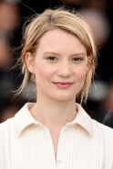 Mia Wasikowska