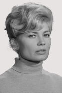 Nadia Sanders