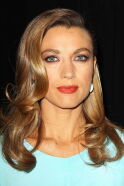 Natalie Zea
