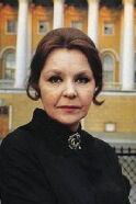 Nina Urgant