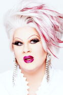 Nina West