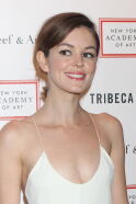 Nora Zehetner