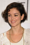 Nora Zehetner