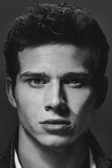 Oliver Stark