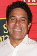 Oscar Nuñez