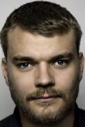 Pilou Asbæk