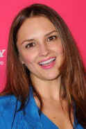 Rachael Leigh Cook