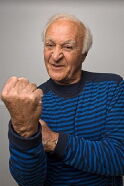 Robert Loggia
