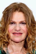 Sandra Bernhard
