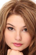 Stefanie Scott