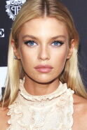 Stella Maxwell