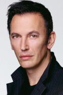 Steve Valentine