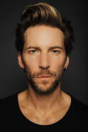 Troy Baker