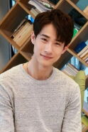 Yan-Ze Lu
