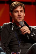 Yuri Lowenthal