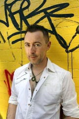 Alan Cumming