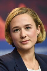 Alba August