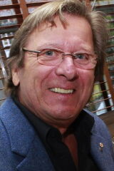 Albert Millaire