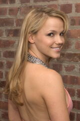 Alexa Havins