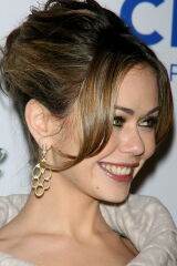 Alexis Dziena
