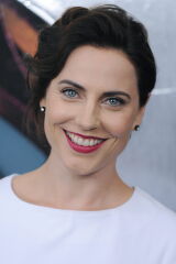 Antje Traue