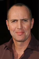 Arnold Vosloo