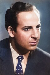 Avni Dilligil
