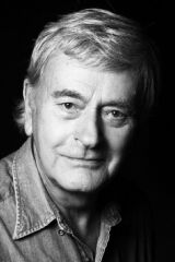 Barrie Ingham