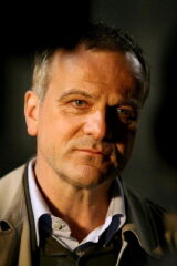 Bernhard Schütz
